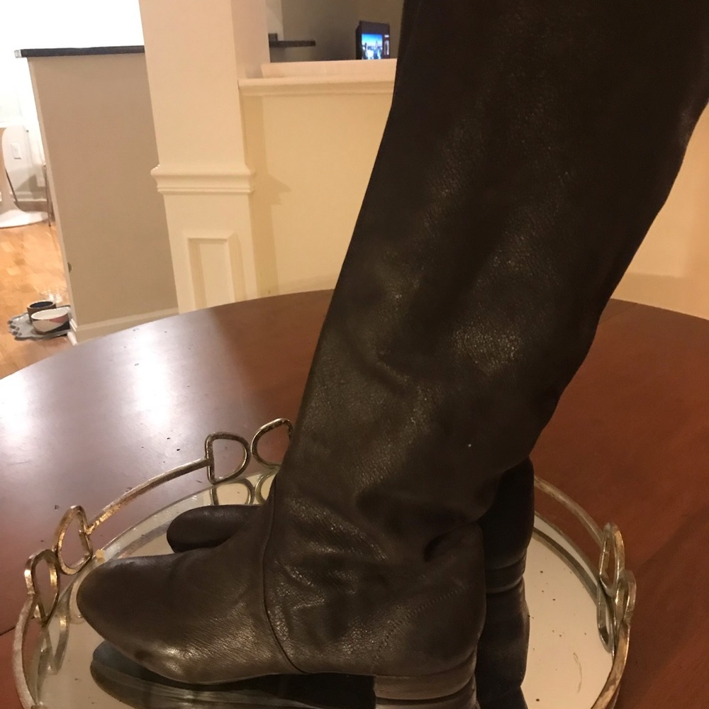 Insane PRADA boots